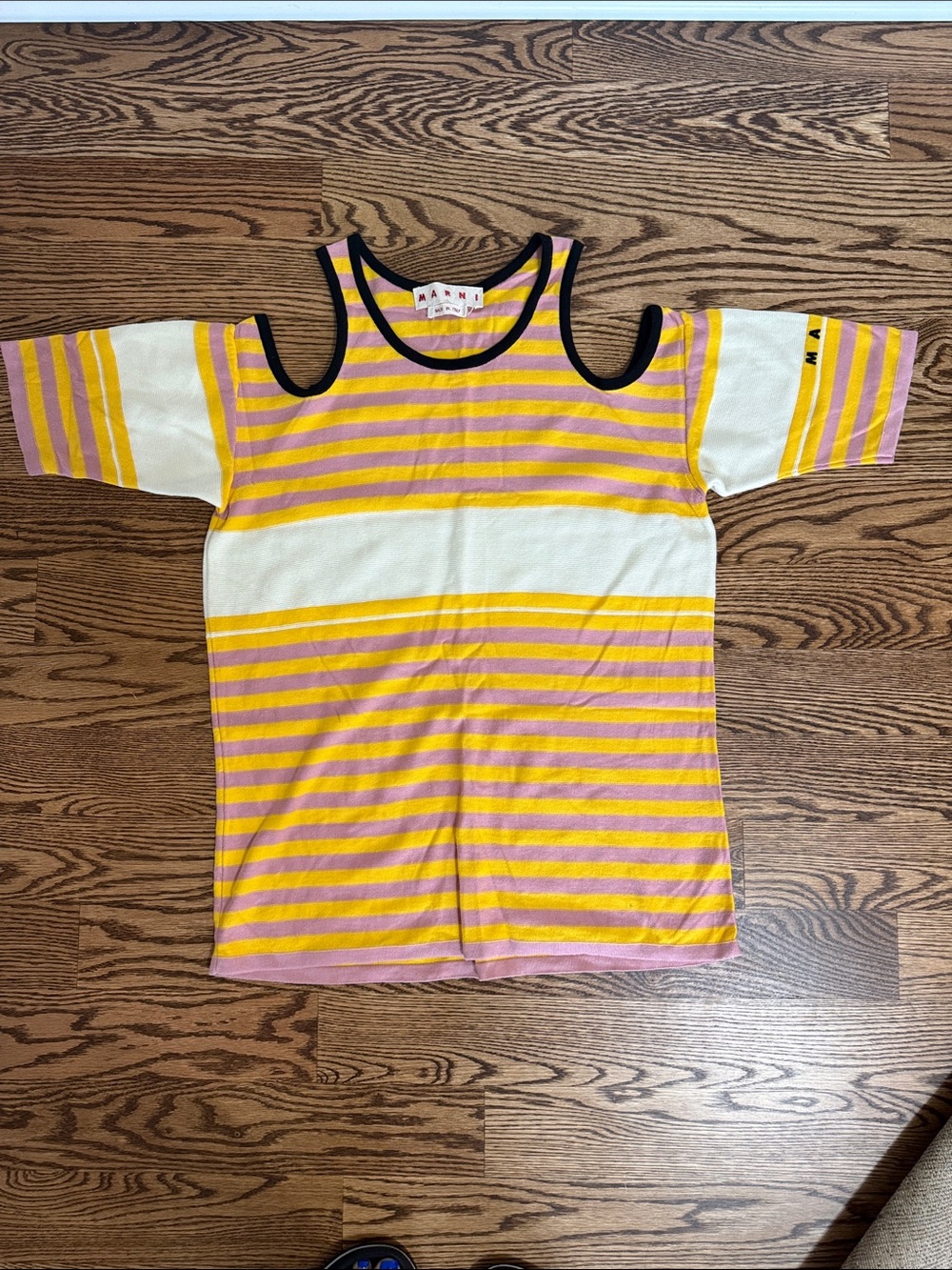 Marni Cold Shoulder Knit Sweater in Excellent condition